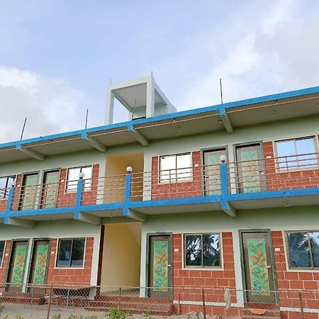 Shree Vighnaharta Cottage Алибаг Экстерьер фото